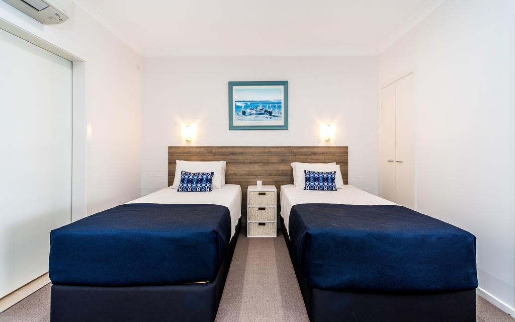 Moby Dick Waterfront Resort Motel Yamba Exterior foto